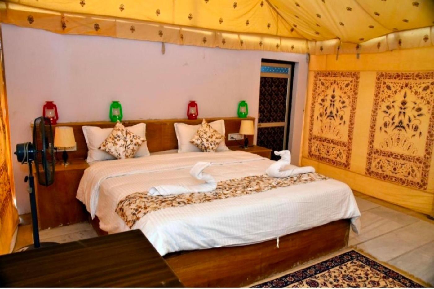 The Saffron Desert Camp Jaisalmer Esterno foto